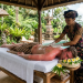Menenangkan Kulit yang Terbakar Matahari, Sunburn Massage